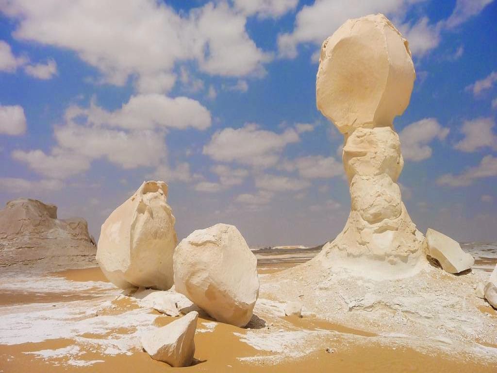 White Desert & Bahariya 3 day Tour