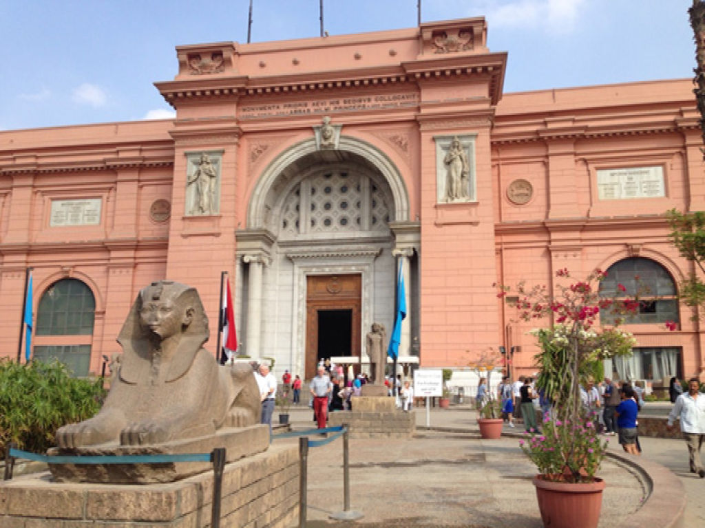 Private Day Tour to Cairo from Luxor by Flight