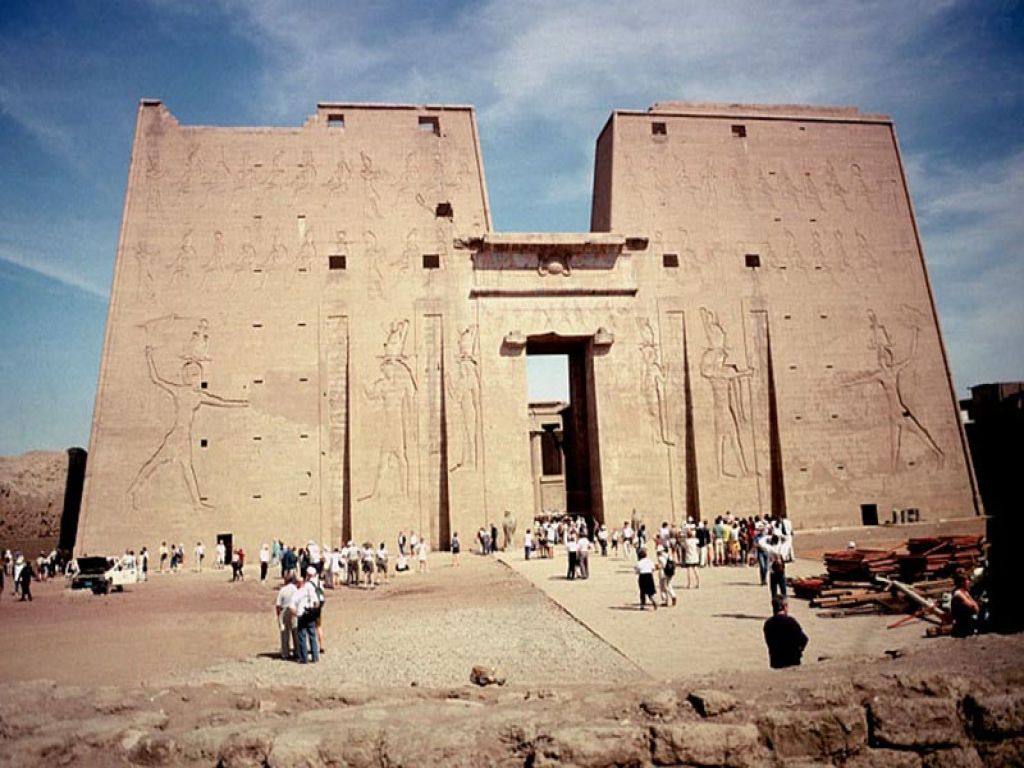 Private Full Day Excursion: Edfu & Kom Ombo from Luxor