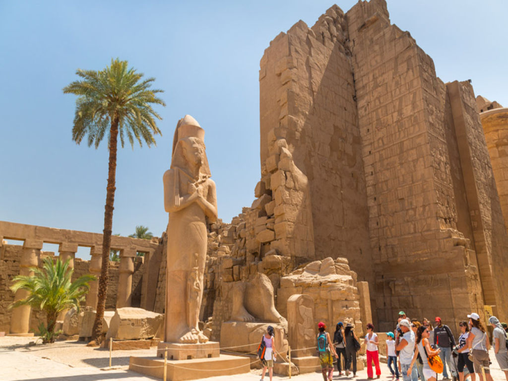 Private Tour: 8 Days 7 Nights Great Pyramids & Nile Cruise by Train from Cairo