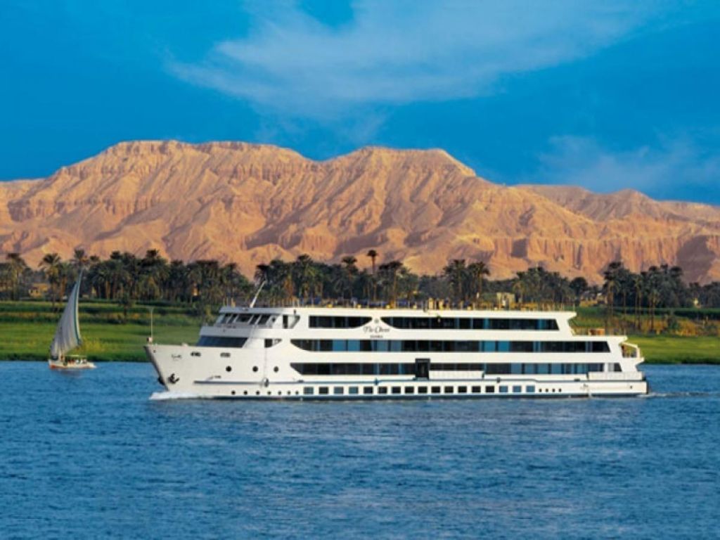 Easter Vacation Trip Cairo Luxor and Aswan Nile Cruise by Air